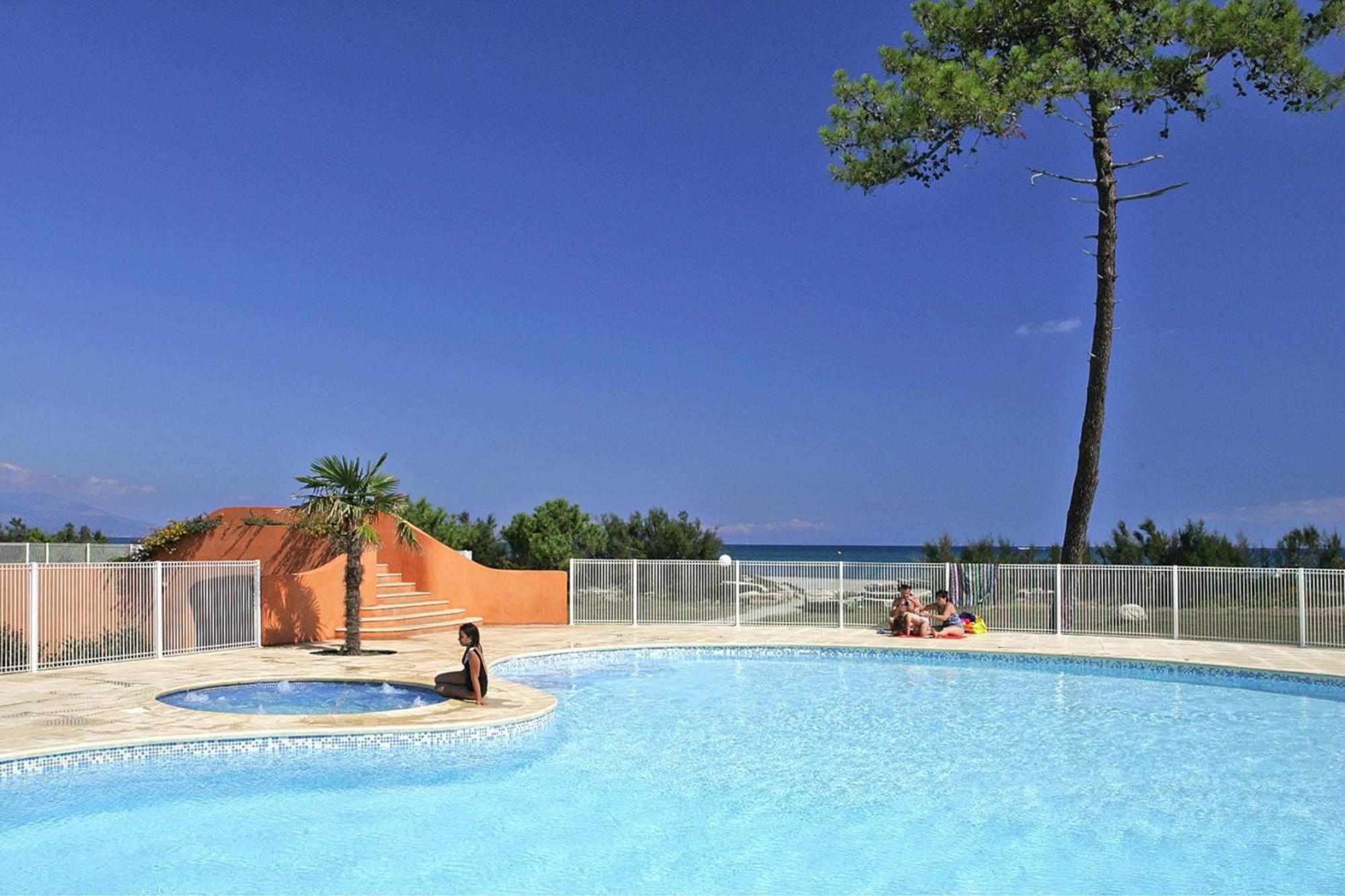 Lovely Apartment In Borgo With Shared Pool Buitenkant foto