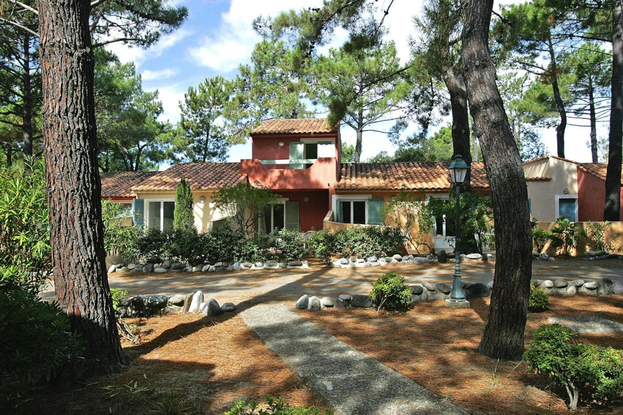 Lovely Apartment In Borgo With Shared Pool Buitenkant foto